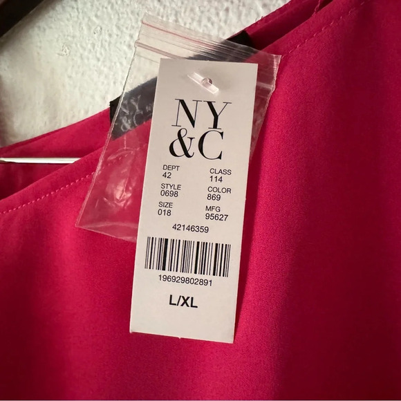 New York Company Cold Shoulder Fuchsia Top Blouse NEW L/XL Trendy Feminine - Picture 11 of 15